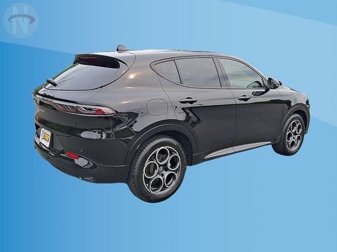 Used 2025 Alfa Romeo Tonale AWD/4WD image 8