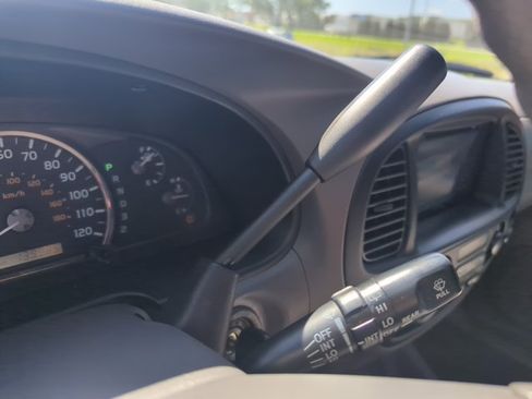 Used 2007 Toyota Sequoia SR5 RWD image 12