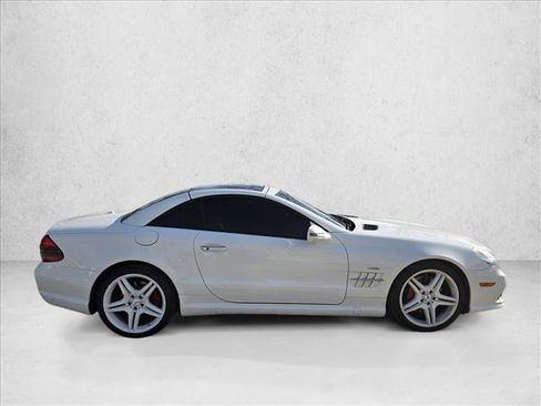 Used 2009 Mercedes-Benz SL 550 image 4