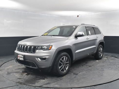 Used 2021 Jeep Grand Cherokee Limited image 3