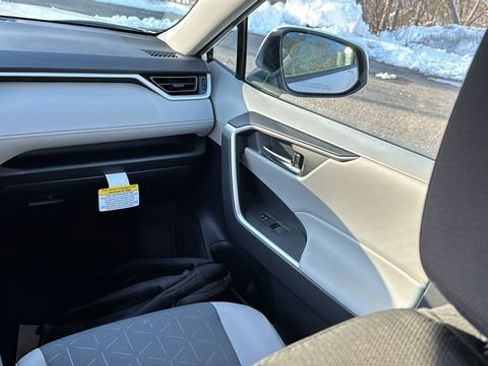 New 2025 Toyota RAV4 XLE image 26