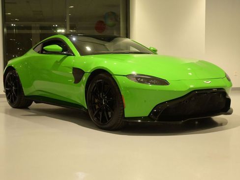 Used 2019 Aston Martin V8 Vantage Coupe RWD image 34