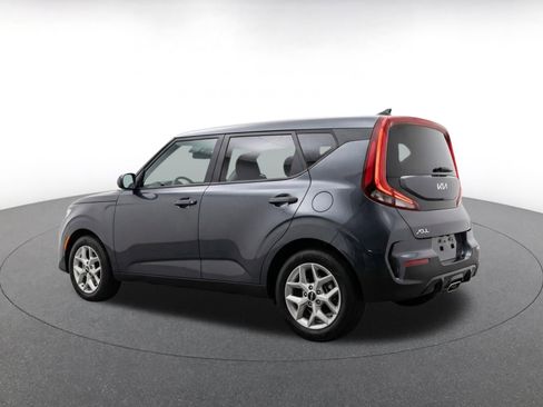 Used 2025 Kia Soul LX w/ LX Technology Package FWD image 7