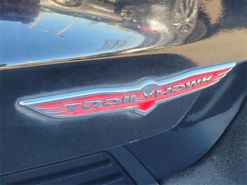 Certified 2018 Jeep Grand Cherokee Trailhawk image 8