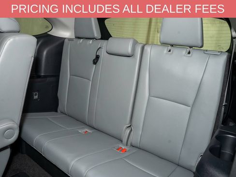 Certified 2024 Toyota Highlander XLE AWD/4WD image 11