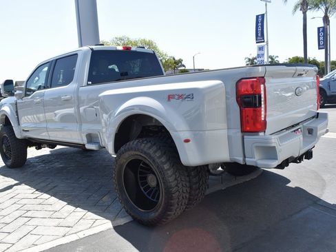 Used 2025 Ford F450 Lariat w/ FX4 Off-Road Package image 34