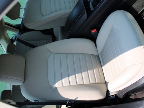 Used 2020 Ford Fusion S image 10