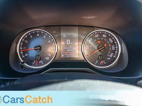 Used 2020 Toyota RAV4 LE image 29