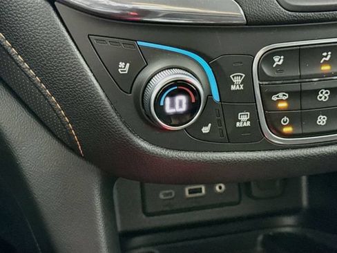 Used 2020 Chevrolet Equinox Premier AWD/4WD image 21