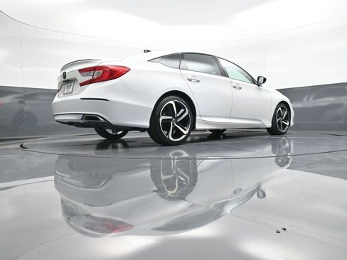 Certified 2022 Honda Accord Sport image 29