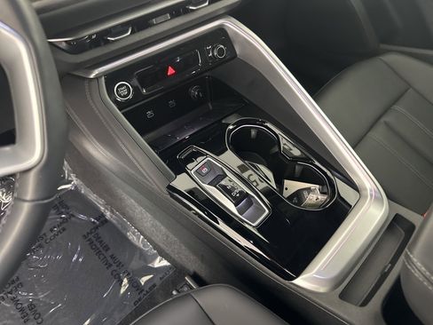 Certified 2025 Audi Q5 Premium Plus w/ Premium Plus image 19