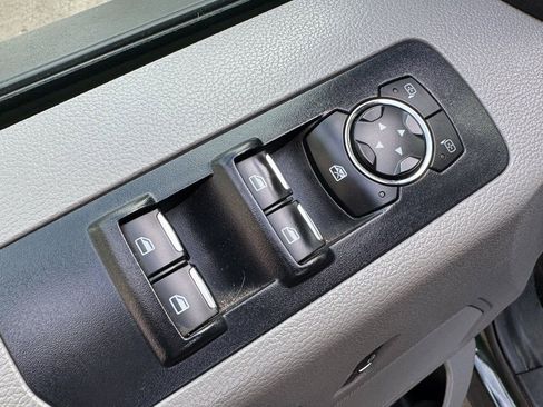 Used 2015 Ford F150 XLT image 11