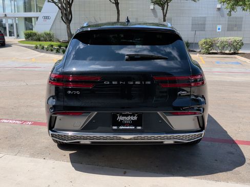 Used 2026 Genesis GV70 2.5T AWD/4WD image 9