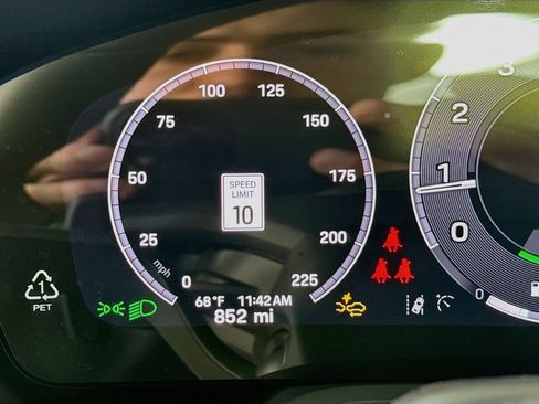 Certified 2025 Porsche 911 Targa 4 GTS AWD/4WD image 13