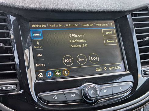 Used 2019 Chevrolet Trax LT w/ LT Convenience Package image 24