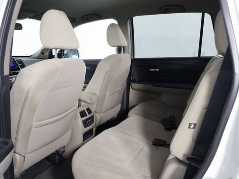 Used 2016 Honda Pilot EX image 9