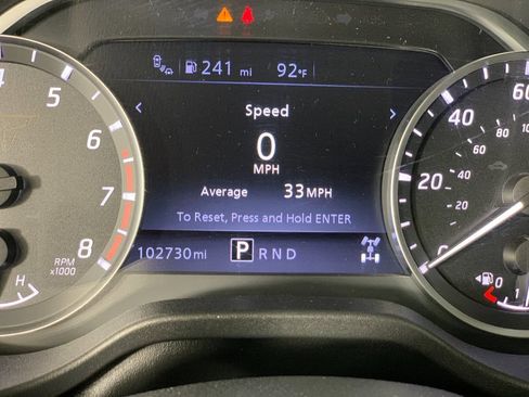 Used 2022 Nissan Titan SV AWD/4WD image 23