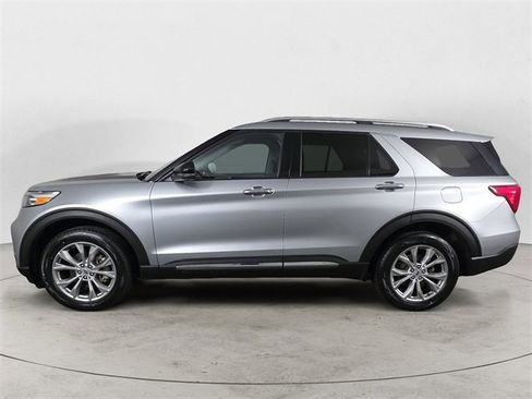 Used 2023 Ford Explorer Limited w/ Equipment Group 301A image 2