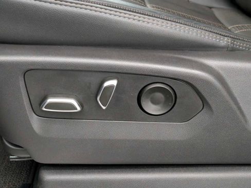 Used 2024 Chevrolet Silverado 3500 High Country w/ High Country Premium Package image 21