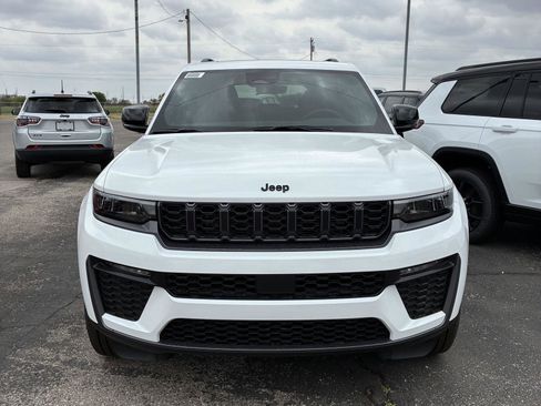 New 2026 Jeep Grand Cherokee Limited image 11