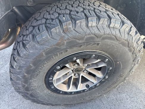 Used 2024 Jeep Wrangler Unlimited Rubicon 392 AWD/4WD image 18