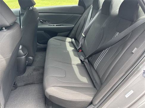 New 2025 Hyundai Elantra SEL image 20