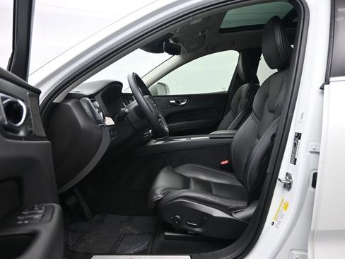 Used 2020 Volvo XC60 T6 Inscription w/ Protection Package Premier image 28