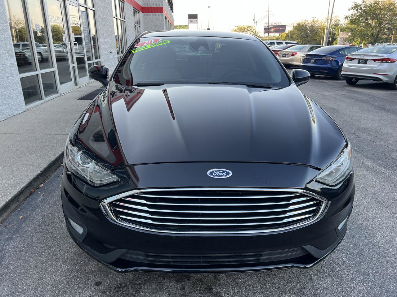 Used 2020 Ford Fusion SE w/ Equipment Group 151A FWD image 10