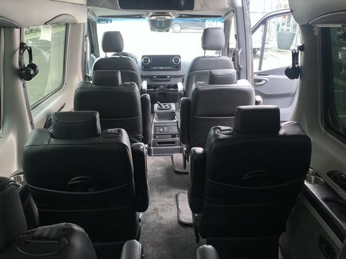 Used 2024 Mercedes-Benz Sprinter 3500 image 50