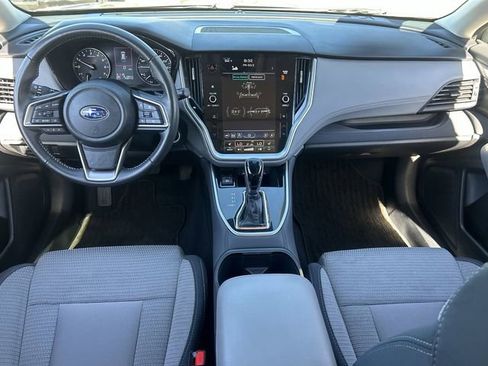 Used 2025 Subaru Outback Premium AWD/4WD image 17