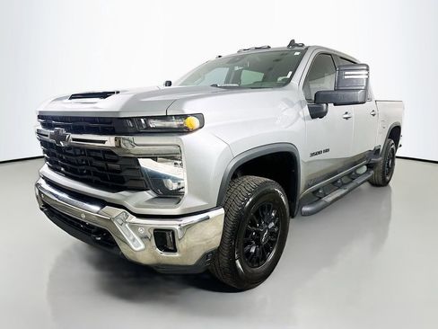 Used 2025 Chevrolet Silverado 3500 LT w/ All Star Edition AWD/4WD image 3