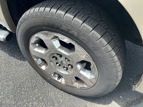 Used 2009 Ford F150 Lariat AWD/4WD image 3