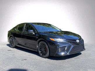 Used 2018 Toyota Camry SE FWD video 2