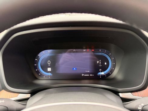 Used 2025 Volvo V60 B5 Cross Country Plus image 18