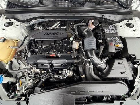 Used 2023 Kia K5 GT-Line image 16