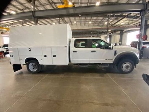 Used 2022 Ford F550 4x4 Crew Cab Super Duty w/ Power Equipment Group image 4
