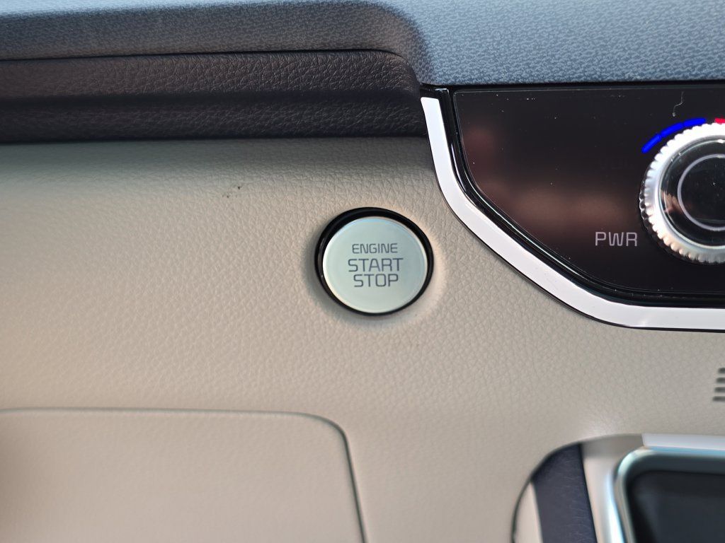 New 2026 Kia Carnival EX FWD image 29