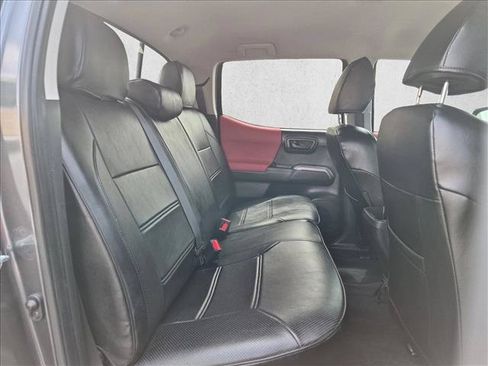 Used 2023 Toyota Tacoma SR5 w/ Technology Package AWD/4WD image 20