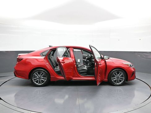 Certified 2024 Kia Forte GT-Line w/ GT-Line Premium Package FWD image 40