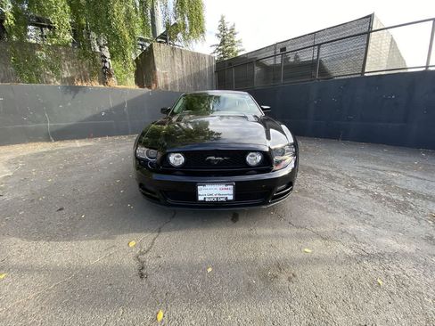 Used 2014 Ford Mustang GT Premium w/ Electronics Package RWD image 9