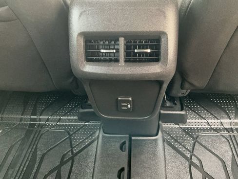 Used 2020 Chevrolet Equinox LS w/ LPO, Floor Liner Package FWD image 25