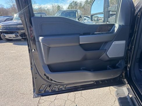 Used 2025 Ford F350 Lariat w/ Lariat Ultimate Package image 29