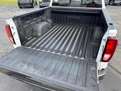 Used 2024 GMC Sierra 1500 Elevation w/ Elevation Premium Package AWD/4WD image 9
