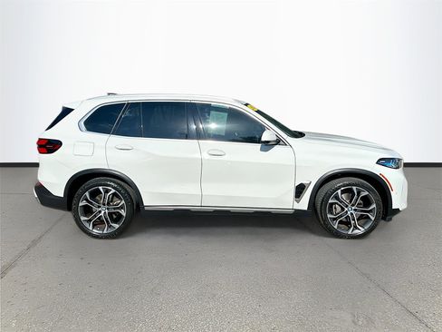 Used 2024 BMW X5 sDrive40i w/ Premium Package image 8