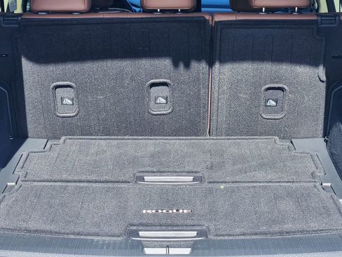 Used 2025 Nissan Rogue Platinum w/ Platinum Premium Package image 30