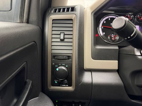 Used 2012 RAM 1500 ST AWD/4WD image 19