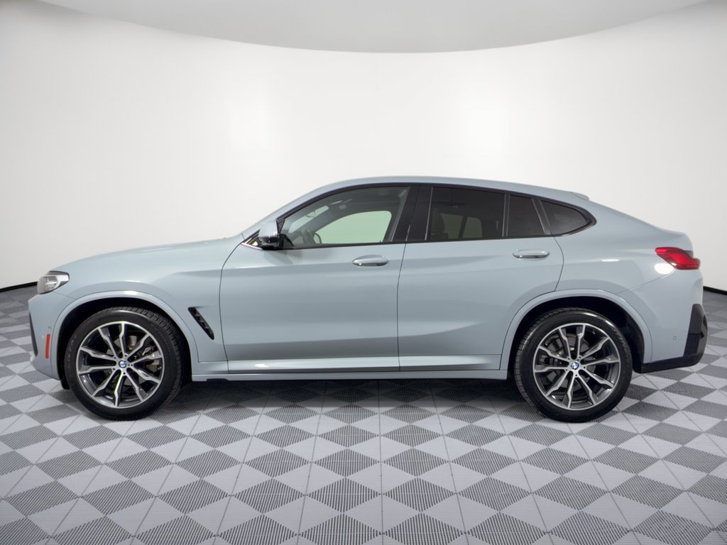 Used 2022 BMW X4 xDrive30i w/ M Sport Package 2 AWD/4WD image 2