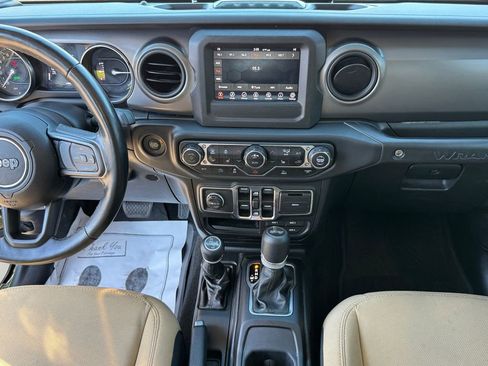 Used 2023 Jeep Wrangler Unlimited w/ Cold Weather Group image 16