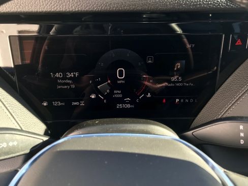 Certified 2025 GMC Yukon XL Denali image 4