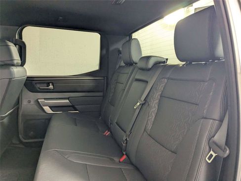 Used 2025 Toyota Tundra SR5 w/ SR5 Premium Package AWD/4WD image 33